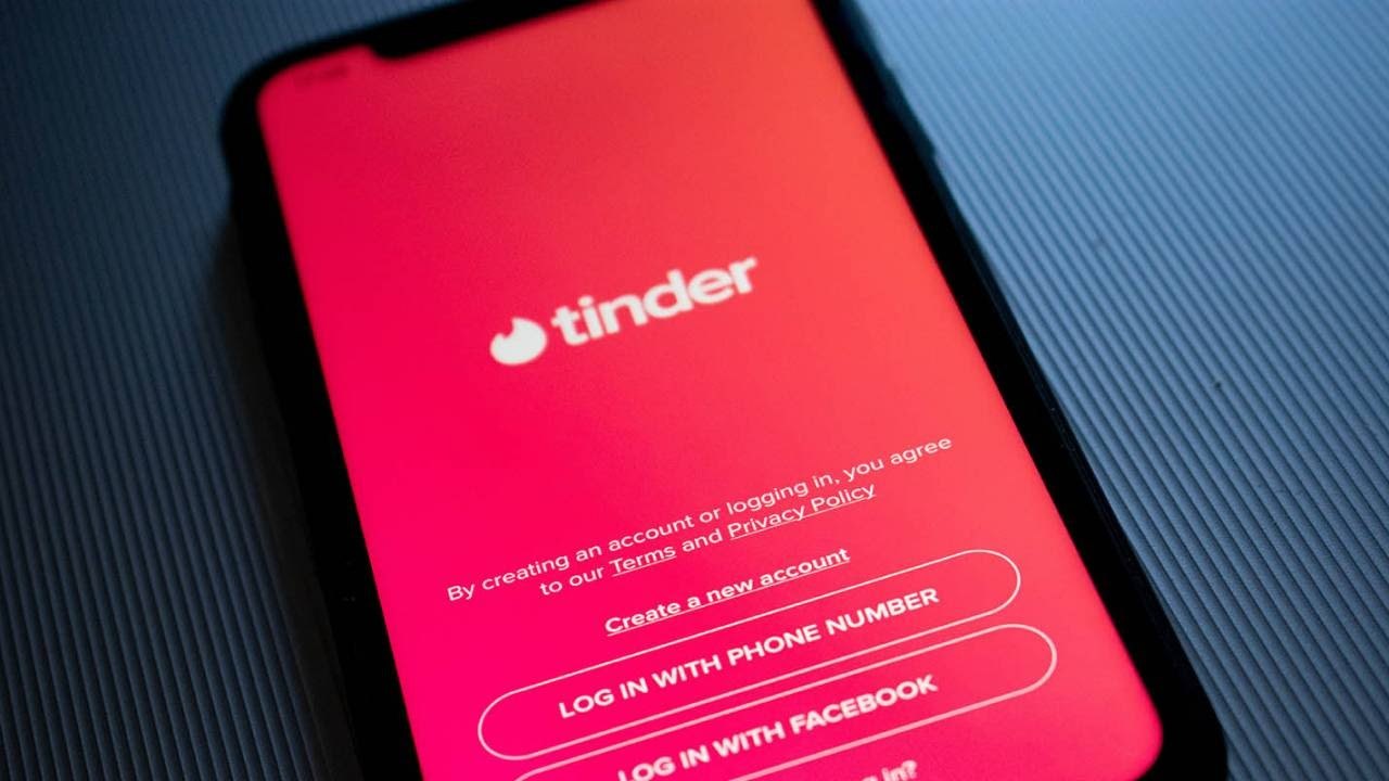 13 Crazy Tinder Stats And Facts