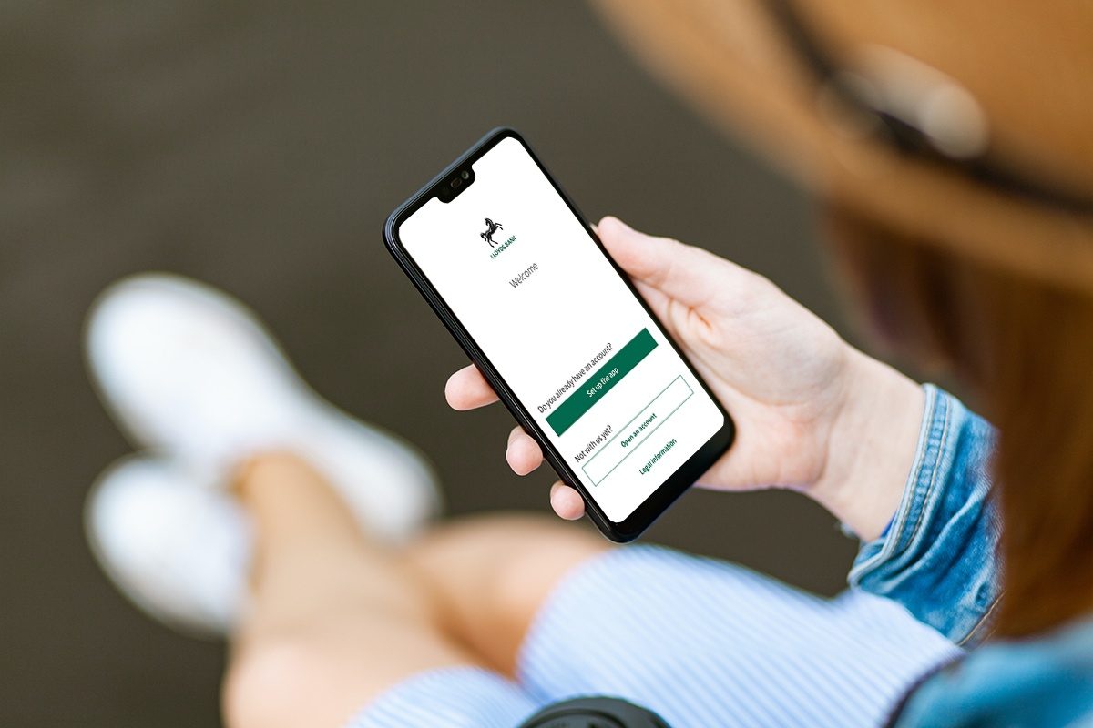Lloyds Bank Credit Card: How to Apply Using the App
